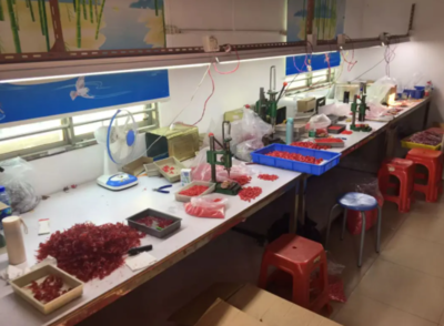 代工廠驚現(xiàn)'內(nèi)鬼' 奧特曼玩具遭仿冒涉案400萬余元，資深粉絲識(shí)破包裝破綻立功